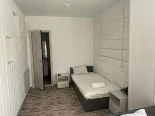 Гостевой дом Берёзка Иркутск Улучшенный семейный номер-1